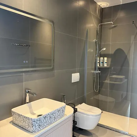 Apartment Hysa *